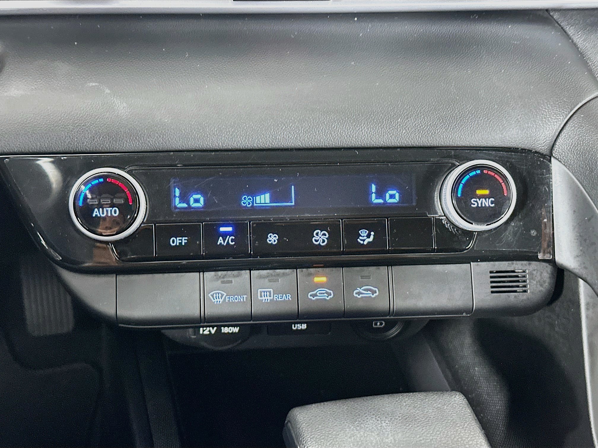 Used 2022 Hyundai Elantra SEL FWD image 23