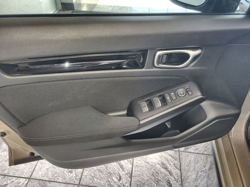Used 2025 Honda Civic Sport image 13