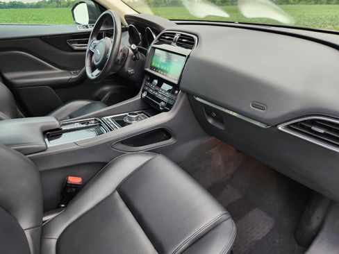 Used 2020 Jaguar F-PACE Premium AWD/4WD image 8