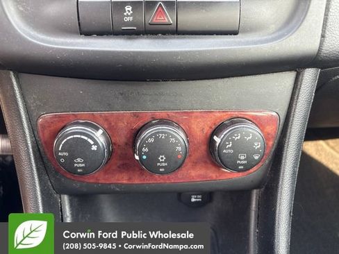 Used 2013 Dodge Avenger SXT FWD image 12