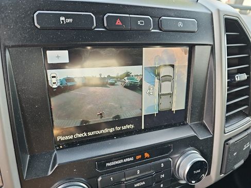 Used 2020 Ford F150 Lariat w/ Equipment Group 502A Luxury AWD/4WD image 26