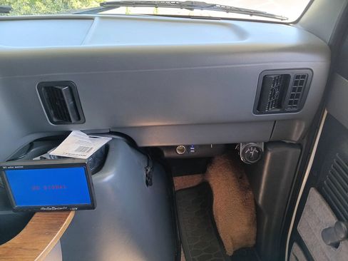 Used 1992 Ford E-350 and Econoline 350 RWD image 24