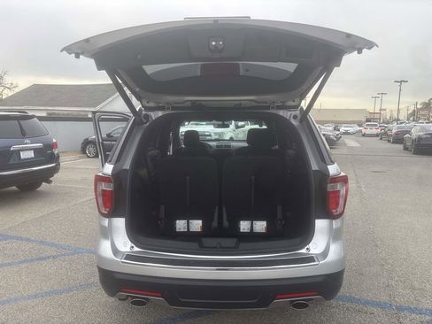 Used 2018 Ford Explorer XLT w/ Equipment Group 201A image 27