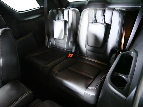 Used 2015 Ford Explorer Sport w/ Equipment Group 401A AWD/4WD image 33