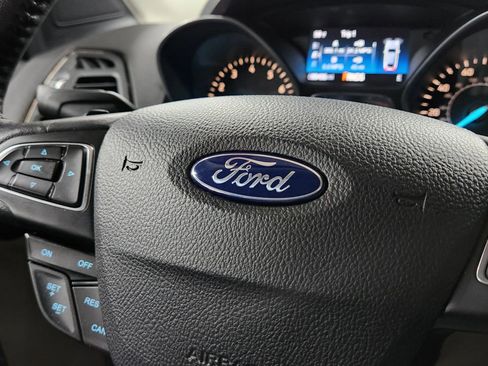 Used 2017 Ford Escape Titanium image 25