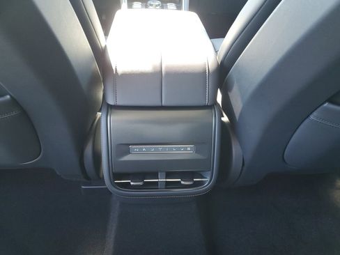 New 2026 Lincoln Nautilus Premier AWD/4WD image 13