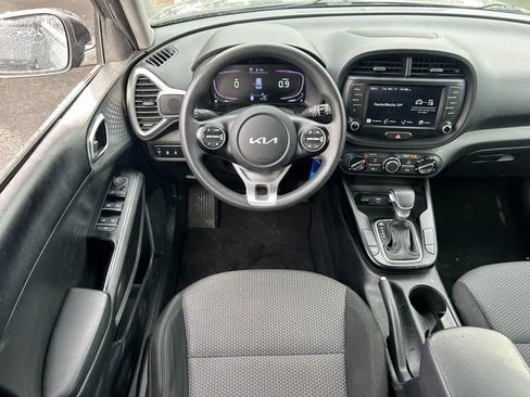 Used 2023 Kia Soul LX w/ Option Group 015 FWD image 26
