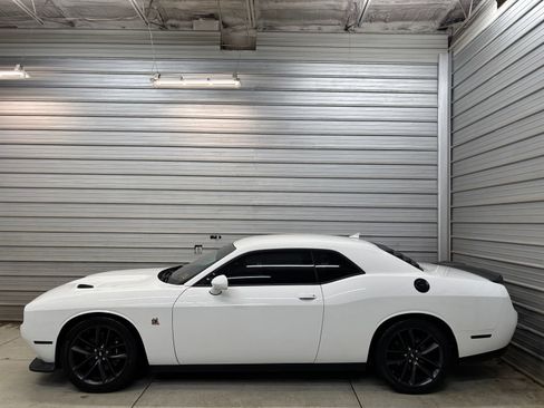 Used 2019 Dodge Challenger R/T Scat Pack RWD image 6