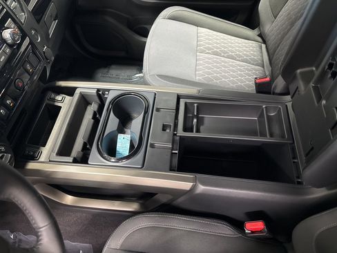 Used 2024 Nissan Titan SV w/ SV Bronze Edition Package image 24