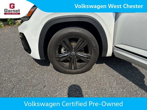 Used 2023 Volkswagen Atlas Cross Sport SEL R-Line AWD/4WD image 12