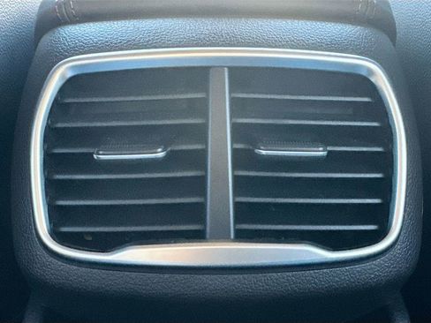 Used 2019 Hyundai Santa Fe Ultimate image 32