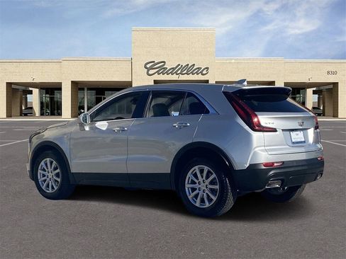 Used 2021 Cadillac XT4 Luxury w/ Cold Weather Package image 8