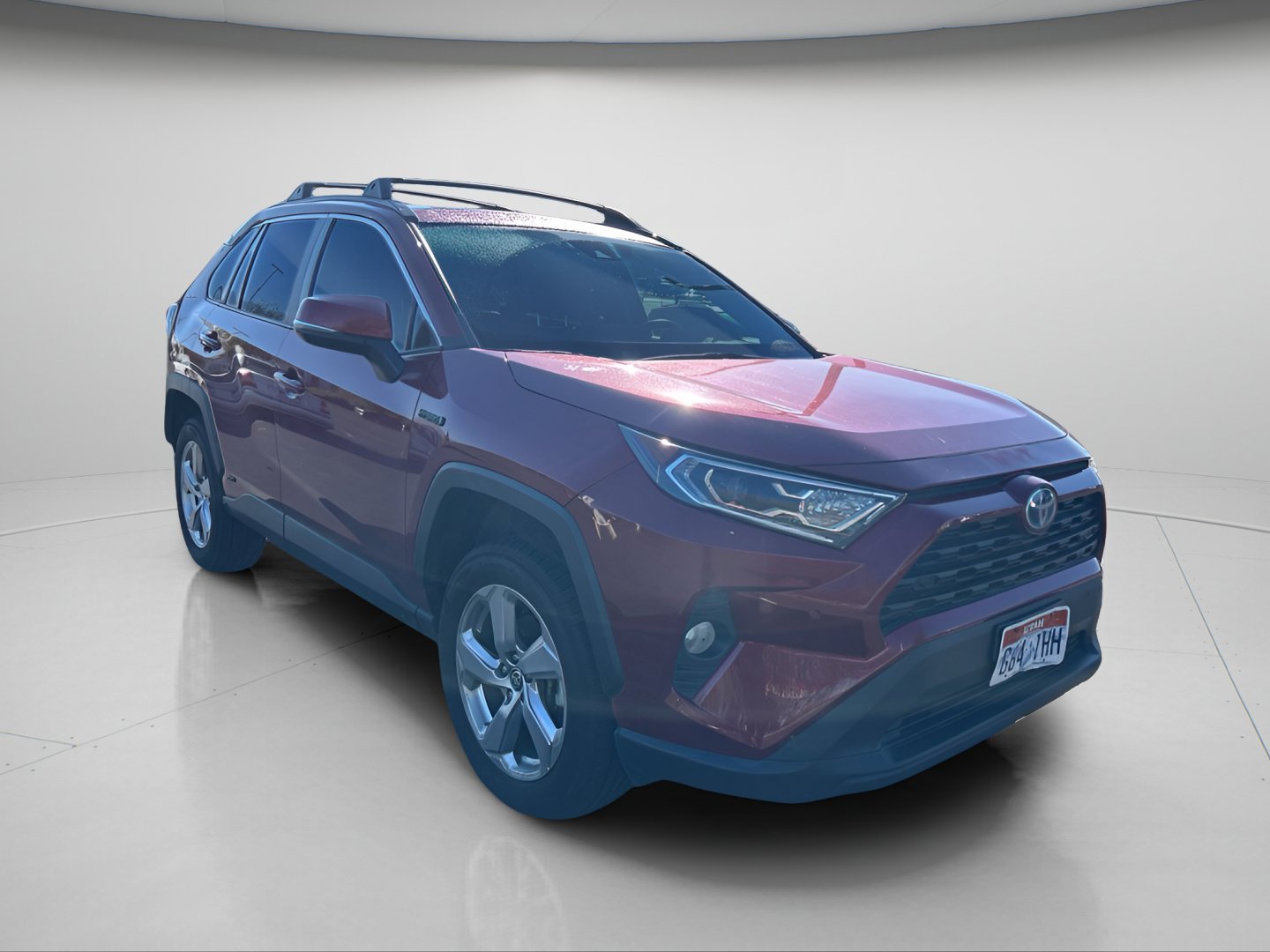 Used 2021 Toyota RAV4 XLE Premium AWD/4WD image 2
