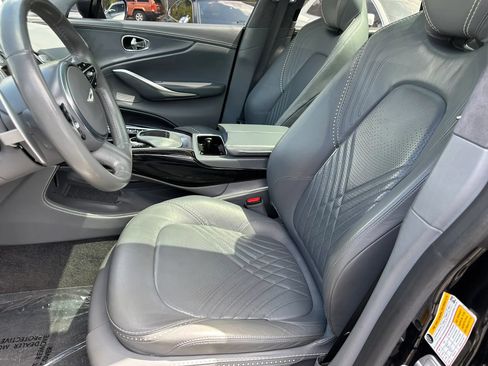 Used 2021 Aston Martin DBX AWD/4WD image 22