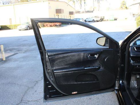 Used 2016 Toyota Avalon XLE Plus FWD image 18
