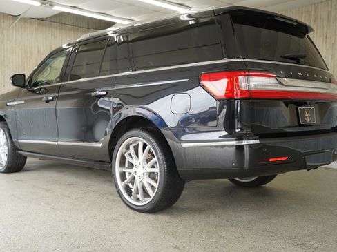 Used 2020 Lincoln Navigator L Reserve w/ Luxury Package image 7