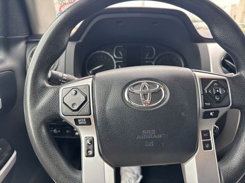 Used 2018 Toyota Tundra SR5 w/ SR5 Upgrade Package AWD/4WD image 9