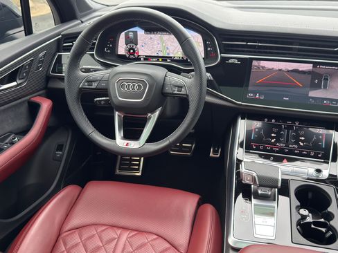 Used 2025 Audi SQ7 Prestige w/ Prestige Package AWD/4WD image 25