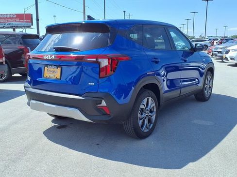 Used 2024 Kia Seltos LX AWD/4WD image 8