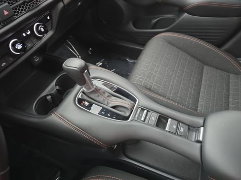 Certified 2024 Honda HR-V Sport image 24