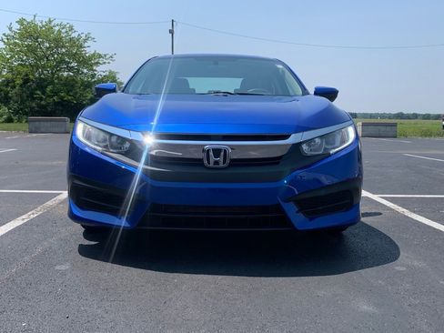 Used 2017 Honda Civic EX image 2