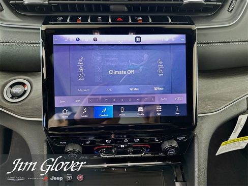 New 2025 Jeep Grand Cherokee Limited w/ Luxury Tech Group II image 27