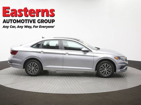 Used 2020 Volkswagen Jetta SE w/ SE Cold Weather Package FWD image 46