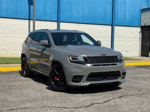 Used 2019 Jeep Grand Cherokee SRT w/ Trailer Tow Group IV image 3