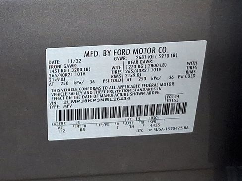 Used 2022 Lincoln Nautilus Reserve w/ Equipment Group 201A image 28