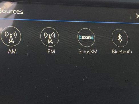 Certified 2019 Chevrolet Equinox LT image 4