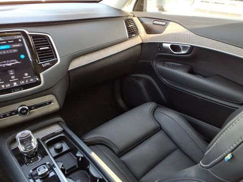 Certified 2023 Volvo XC90 B6 Ultimate w/ Protection Package Premier AWD/4WD image 22