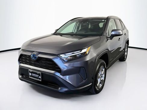 Certified 2024 Toyota RAV4 LE AWD/4WD image 3