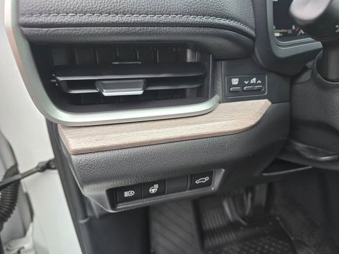 Used 2024 Toyota Grand Highlander Platinum image 19