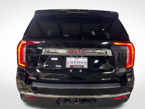 Used 2024 GMC Yukon XL SLT w/ SLT Luxury Package AWD/4WD image 4