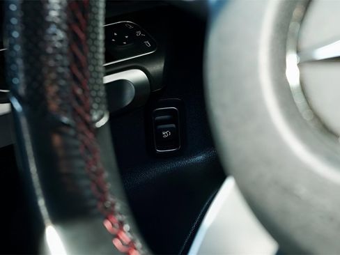 Used 2021 Mercedes-Benz GLB 250 GLB 250 image 27