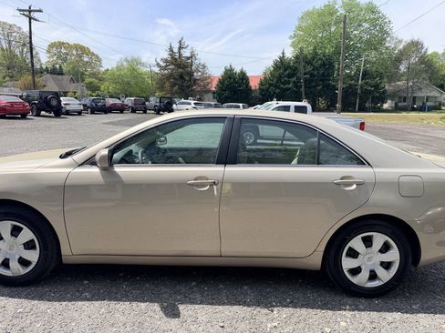 Used 2009 Toyota Camry image 11