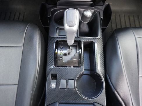 Used 2024 Toyota 4Runner TRD Off-Road image 15