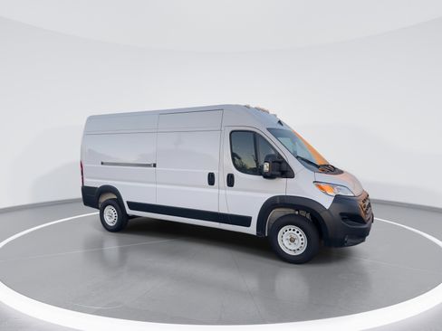Used 2025 RAM ProMaster 2500 w/ Storage Group image 2