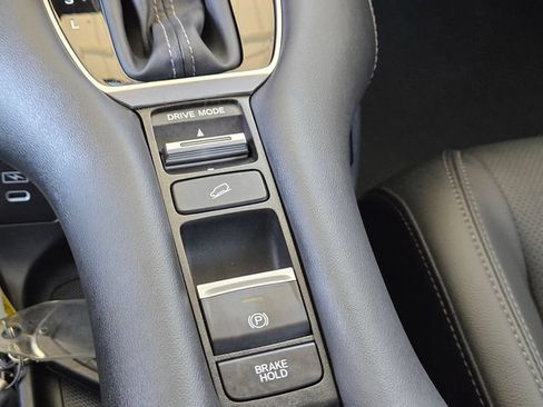 Used 2024 Honda HR-V EX-L image 25