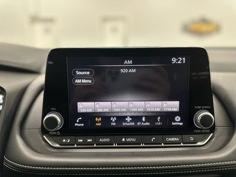 Used 2024 Nissan Rogue S AWD/4WD image 17