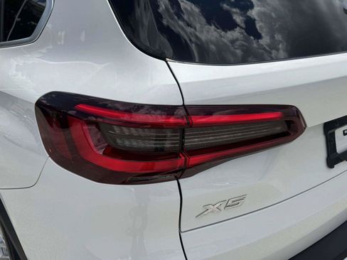 Used 2022 BMW X5 xDrive40i w/ Premium Package AWD/4WD image 15