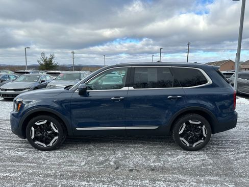 Used 2023 Kia Telluride S image 8