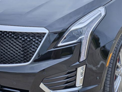 New 2026 Cadillac XT5 Sportv image 10