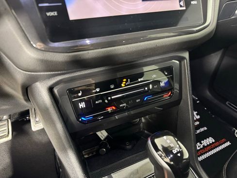 Used 2022 Volkswagen Tiguan SEL R-Line image 20