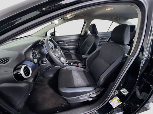 Used 2025 Nissan Versa SV FWD image 13