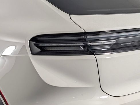 New 2026 Porsche Macan 4 Electric AWD/4WD image 16