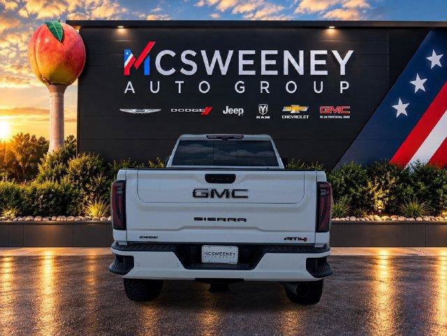 Used 2024 GMC Sierra 2500 AT4 w/ Technology Package AWD/4WD image 4