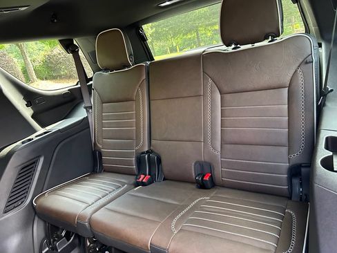 Used 2026 GMC Yukon Denali Ultimate AWD/4WD image 47