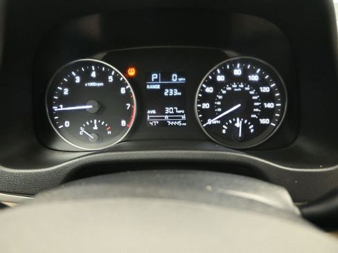 Used 2017 Hyundai Elantra SE w/ Cargo Package image 12