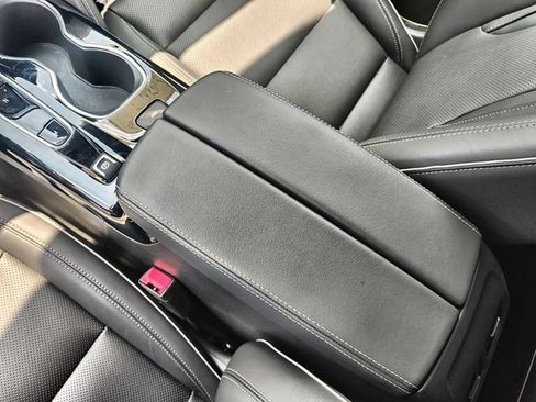 Used 2023 Buick Envision Essence FWD image 21